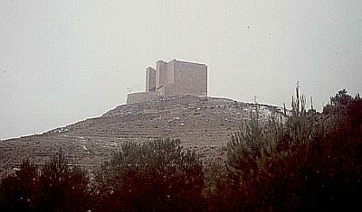 20061002150300-castillo1.jpg